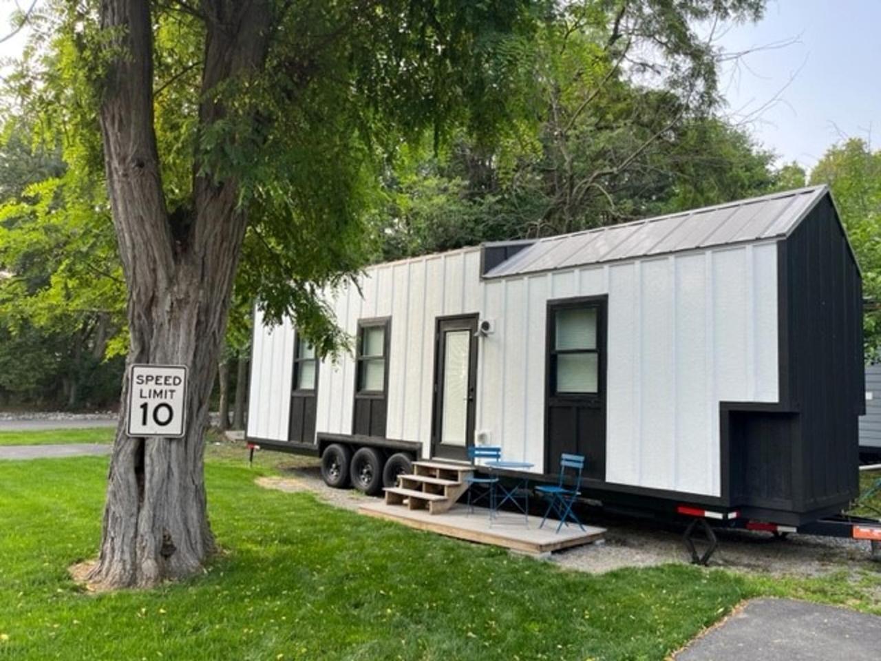 The Endeavor Tiny Home! Elizabethtown Ngoại thất bức ảnh
